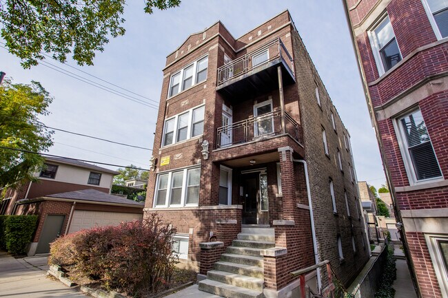 property at 1914 N Wood St