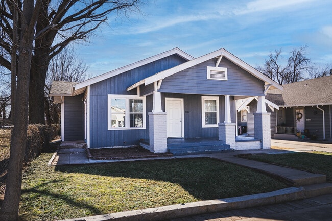 1912 NW 12th St, Unit A