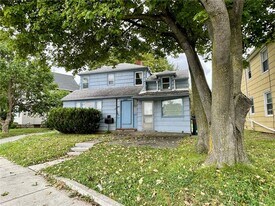 1680 Mt Hope Ave in Rochester, NY - Building Photo