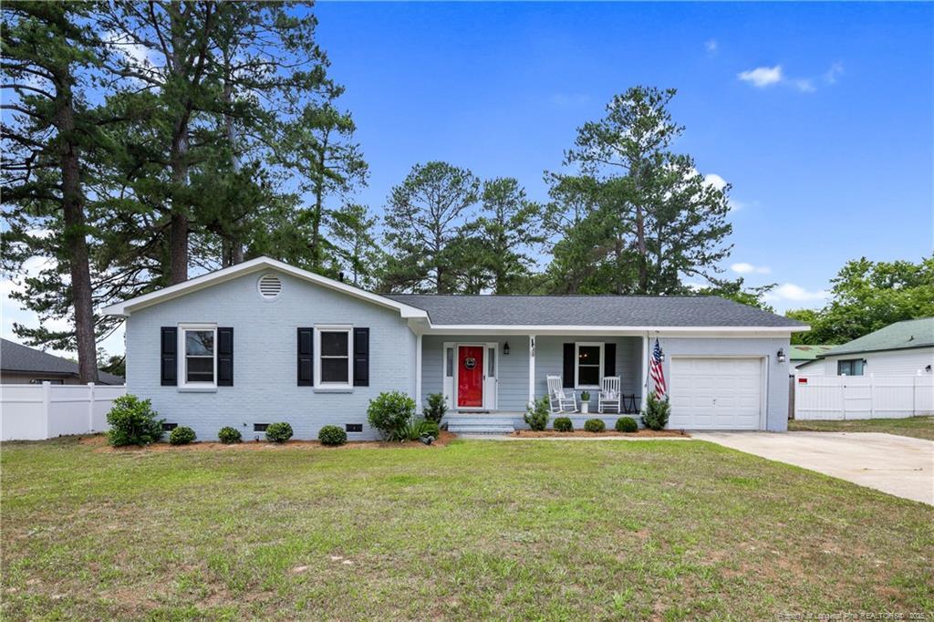 2142 Baywater Dr in Fayetteville, NC - Building Photo