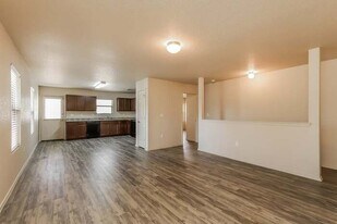 7002 Heathers Way in San Antonio, TX - Building Photo