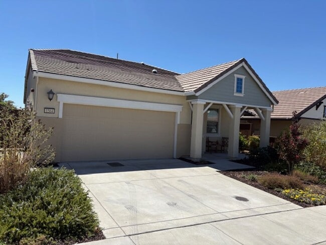 1564 Haydin Pl in El Dorado Hills, CA - Building Photo - Building Photo
