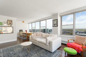 3900 N Lake Shore Dr in Chicago, IL - Building Photo - Building Photo