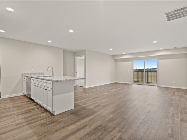 7164 Thunder Vly Dr-Unit -Apt 1 in Peosta, IA - Foto de edificio - Building Photo