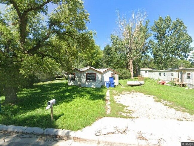 property at 1207 5th Ave SE