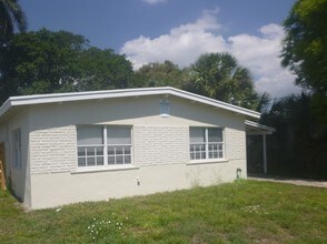 3105 Windsor Ave in West Palm Beach, FL - Building Photo - Building Photo