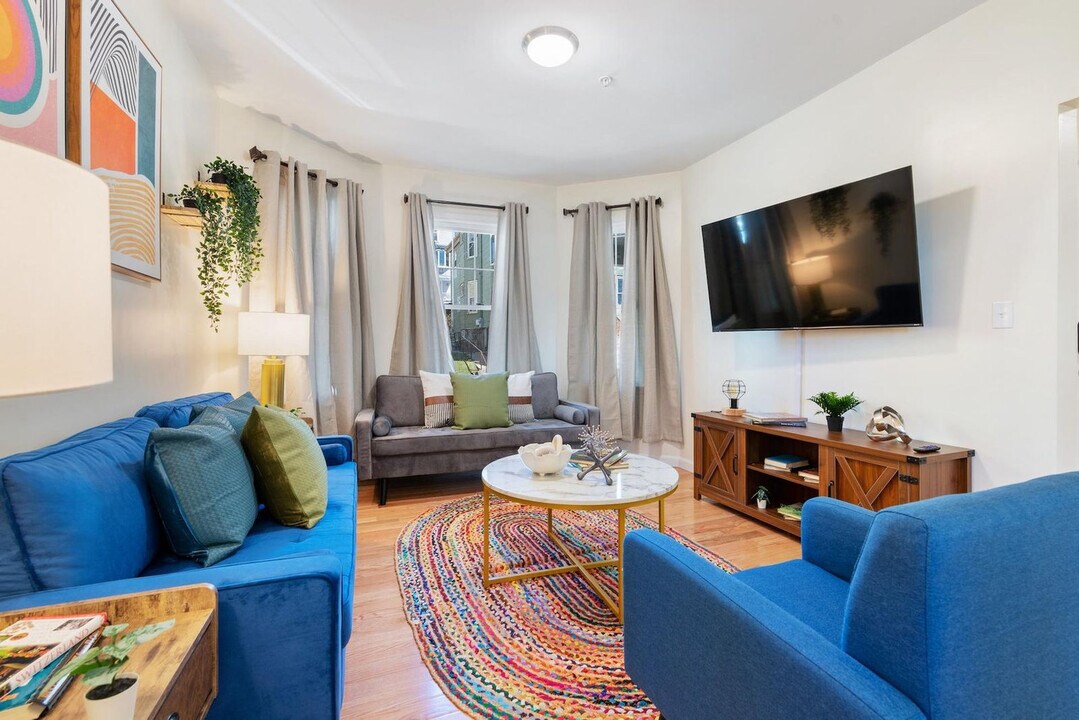 12 Hubbardston Rd, Unit SI ID1343281P in Boston, MA - Foto de edificio