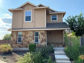 4500 Secure Ln in Austin, TX - Building Photo