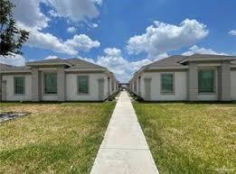 7 Sandpiper Ave in Alton, TX - Building Photo