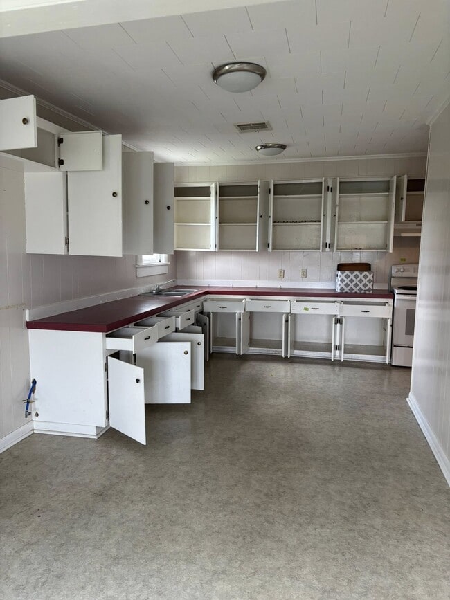 131 Castille St in Sunset, LA - Building Photo - Building Photo