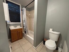 439 Marshall St, Unit 2 in Elizabeth, NJ - Foto de edificio - Building Photo