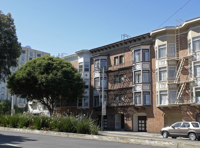 2805 Van Ness Ave in San Francisco, CA - Building Photo - Building Photo