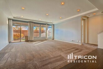 4828 N Dunkirk St in Denver, CO - Building Photo - Building Photo
