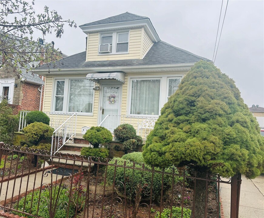 196-42 44th Ave-Unit -2 in Queens, NY - Building Photo