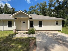 5098 Bruner St in Milton, FL - Building Photo