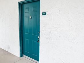4274 Calinda Ln in Niceville, FL - Building Photo - Building Photo