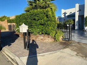 9762 Palm Dr in Desert Hot Springs, CA - Building Photo - Building Photo