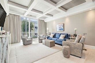 400 S Ocean Blvd in Palm Beach, FL - Building Photo - Building Photo