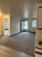 933 NW Cains Rd in Prineville, OR - Building Photo - Building Photo