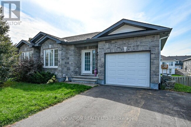 28 Code Crescent in Smiths Falls, ON - Building Photo - Building Photo