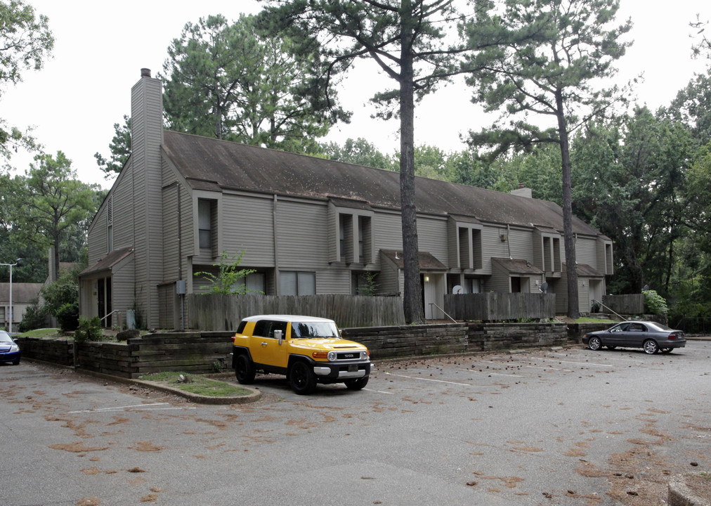 Pinewood Manor in Memphis, TN - Foto de edificio