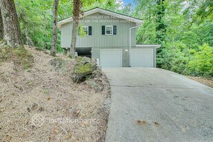 6395 El Caudillo Ct in College Park, GA - Building Photo