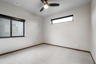 Trails Head in Brookings, SD - Foto de edificio - Building Photo