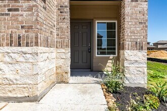 466 Orion Dr in New Braunfels, TX - Foto de edificio - Building Photo