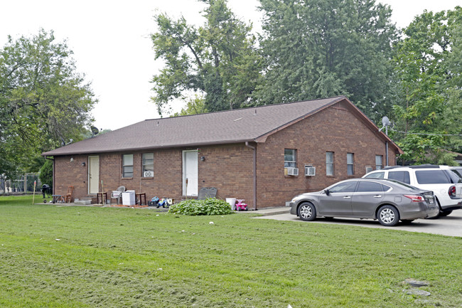 802 SE 8th St in Bentonville, AR - Foto de edificio - Building Photo