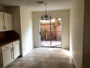 18058 Glenledi Dr in Houston, TX - Building Photo - Building Photo