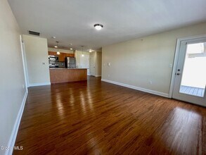 60 Weibel Ave in Saratoga Springs, NY - Foto de edificio - Building Photo