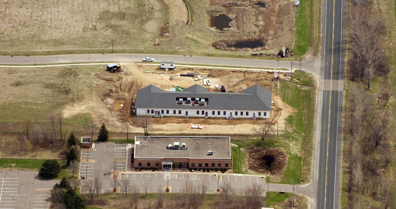 Boulder Ponds Senior Living in Lake Elmo, MN - Building Photo