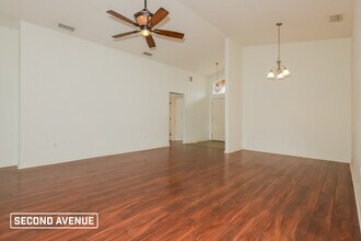 8021 Princeton Manor Cir in Lakeland, FL - Building Photo - Building Photo