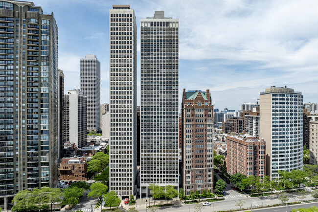 1110 N Lake Shore Dr in Chicago, IL - Foto de edificio - Building Photo