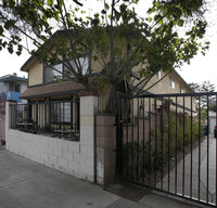 14318 Tiara St in Van Nuys, CA - Building Photo - Building Photo