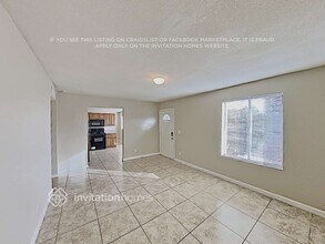 6424 S 44th St in Phoenix, AZ - Building Photo - Building Photo