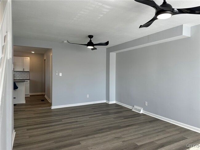 111 Henderson St in Syracuse, NY - Building Photo - Building Photo