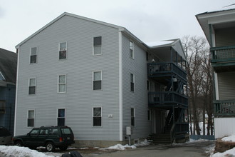 27-29 Charles St in Sanford, ME - Foto de edificio - Building Photo