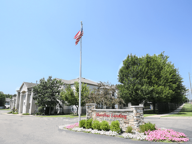 Shoreline Landing Apartments photo'