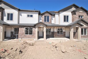 2038 N 380 E in North Logan, UT - Building Photo