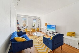 69 Harney Rd in Scarsdale, NY - Building Photo - Building Photo