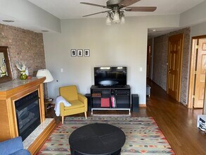 2755 W Logan Blvd in Chicago, IL - Building Photo - Building Photo