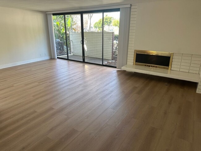 7700 Pso Del Rey in Los Angeles, CA - Building Photo - Building Photo