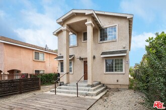 339 Newland St in Los Angeles, CA - Building Photo - Building Photo