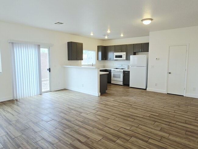 1928 Salvation St in Las Vegas, NV - Building Photo - Building Photo