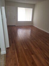 9121 Orion Ave, Unit F in Los Angeles, CA - Building Photo - Building Photo