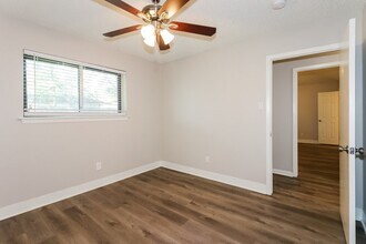 2118 Maple Cir in Rosenberg, TX - Foto de edificio - Building Photo