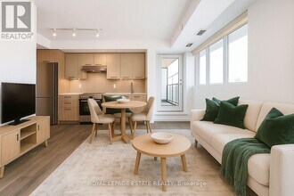 2301 Danforth Ave in Toronto, ON - Building Photo - Building Photo