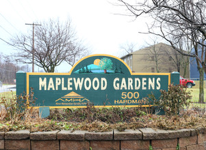 Maplewood Gardens in Stow, OH - Foto de edificio - Building Photo