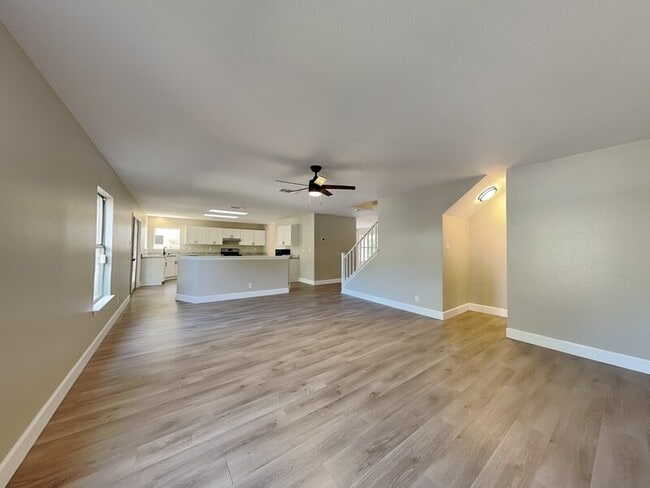 8011 Manderly Pl in Converse, TX - Building Photo - Building Photo